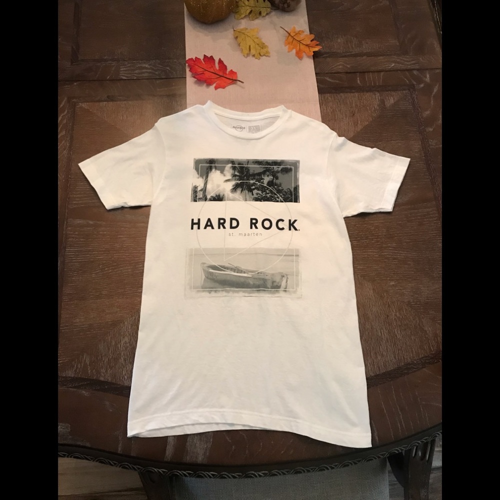 Hard Rock T-shirt great condition 🔥